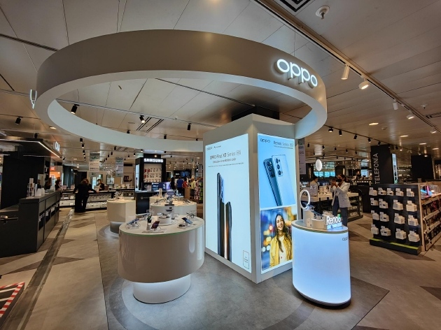 OPPO在欧洲市场的店中店